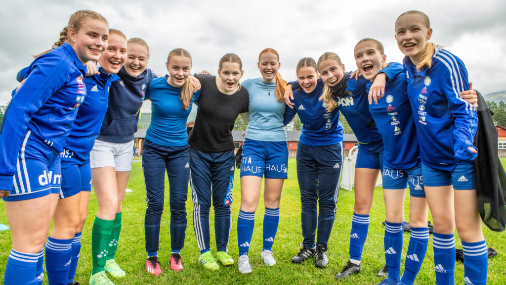Alvdals fotballjenter i J17 under Norway Cup.