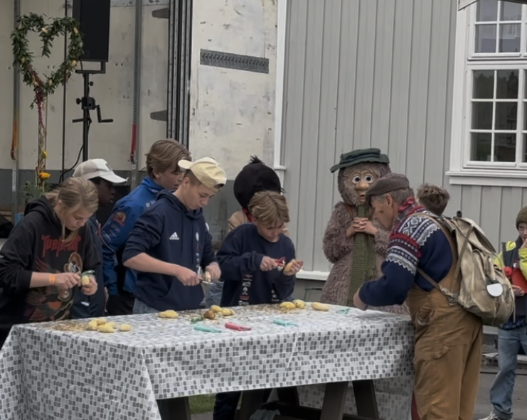 NM i potetskrelling på Norsk Mandelpotetfestival